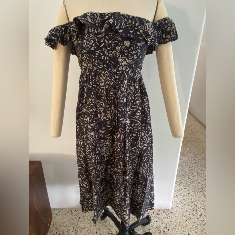 A piece apart cute summer dress size 0